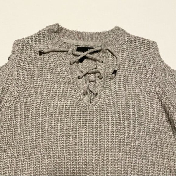 Ex-Girlfriend Womens Long Sleeve Sweater Cut Out Shoulders Size XL - Picture 2 of 16